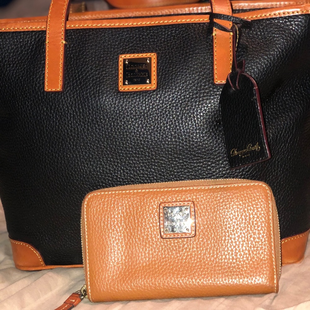 Dooney & Bourke